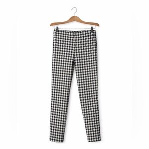 H&M Stylish Houndstooth Pants. NWT. Size 8. Dark Navy Blue and Gray/White